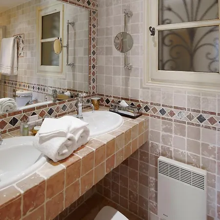 La Grande Bastide 4* סן-פול-דה-ואנס