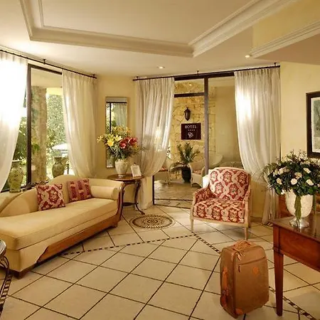 Hotel La Grande Bastide 4*
